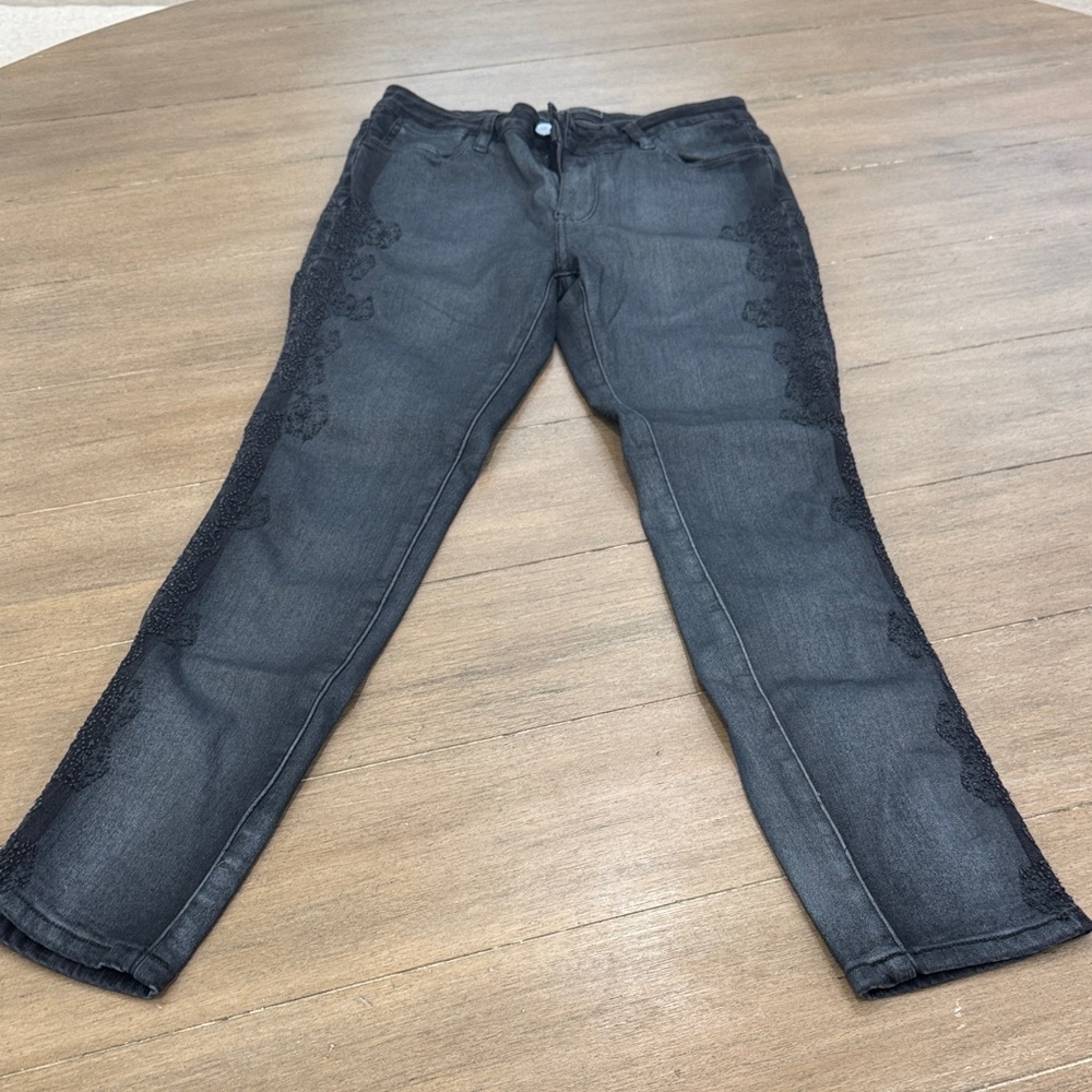 Elegant Gray Straight Leg Jeans with Lace Accents